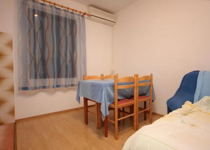 With A Parking Space - 8924 شقة *